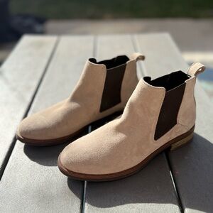 Clarks Memi Top Chelsea Boots Sand Suede Size 8